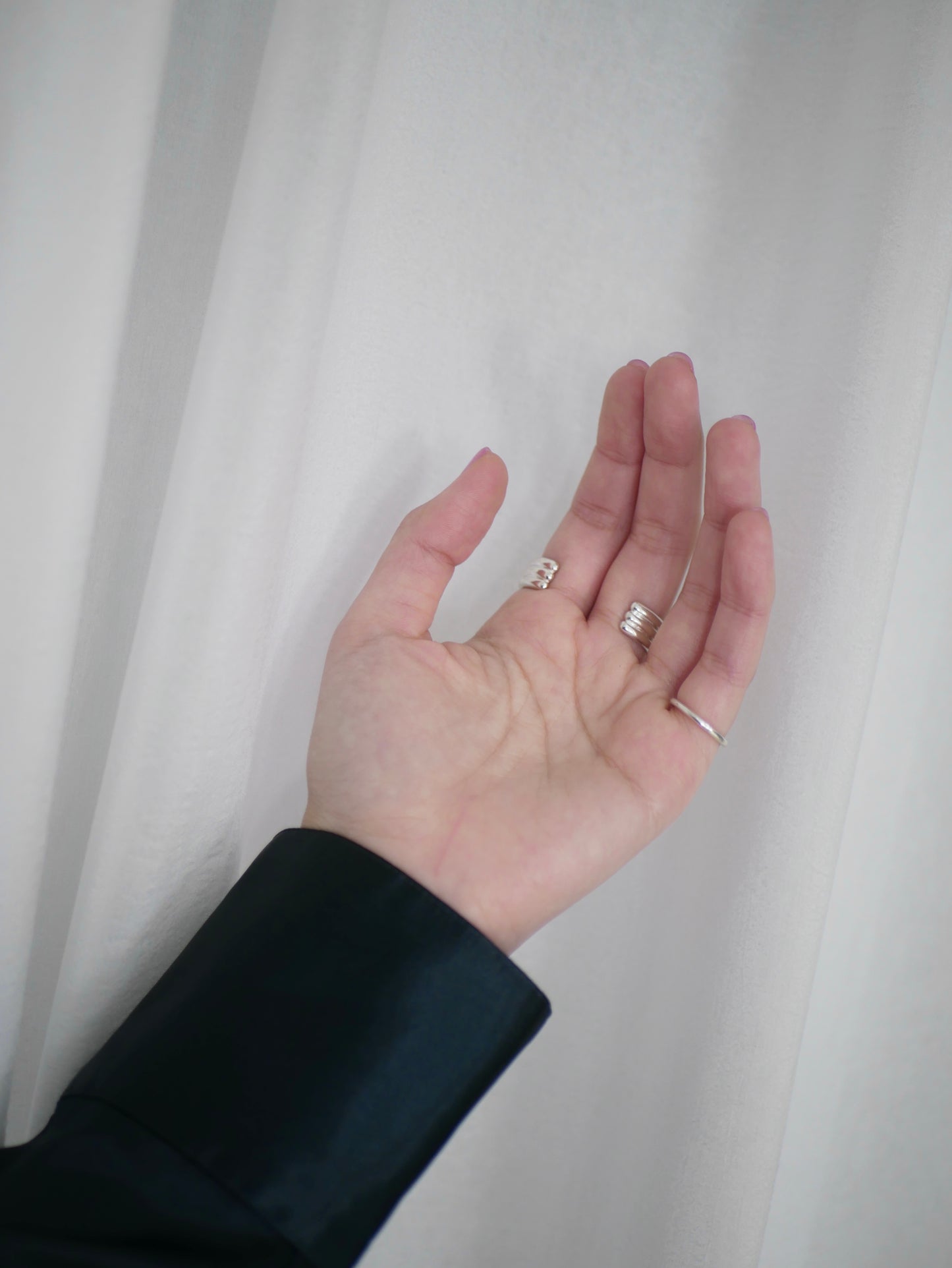 〔small article〕Arch double ring「指の上に小さなプロダクト」