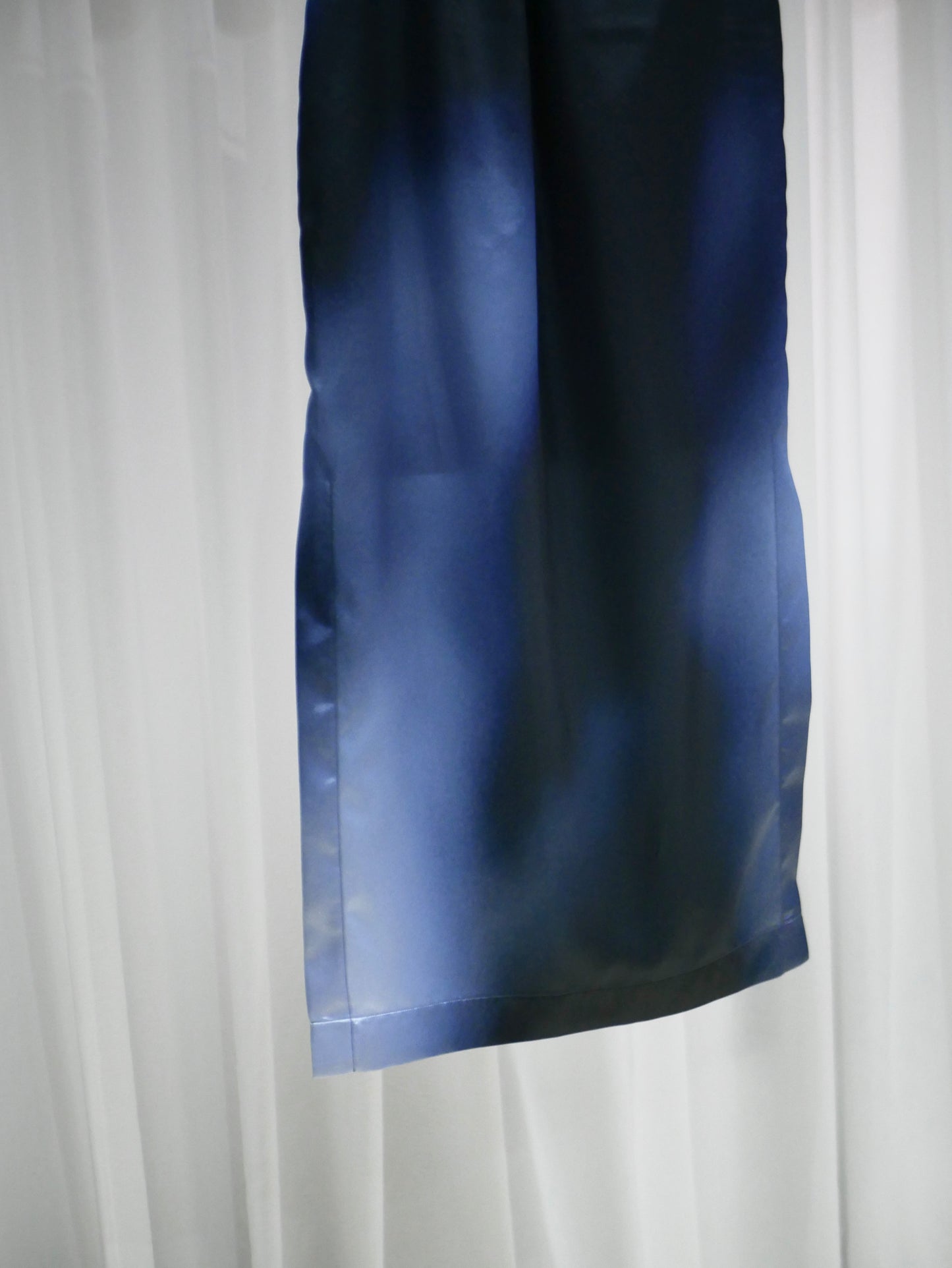 〔rich〕Dripping tight skirt (Print)「光をすべらせ、輪郭を遊ぶ」