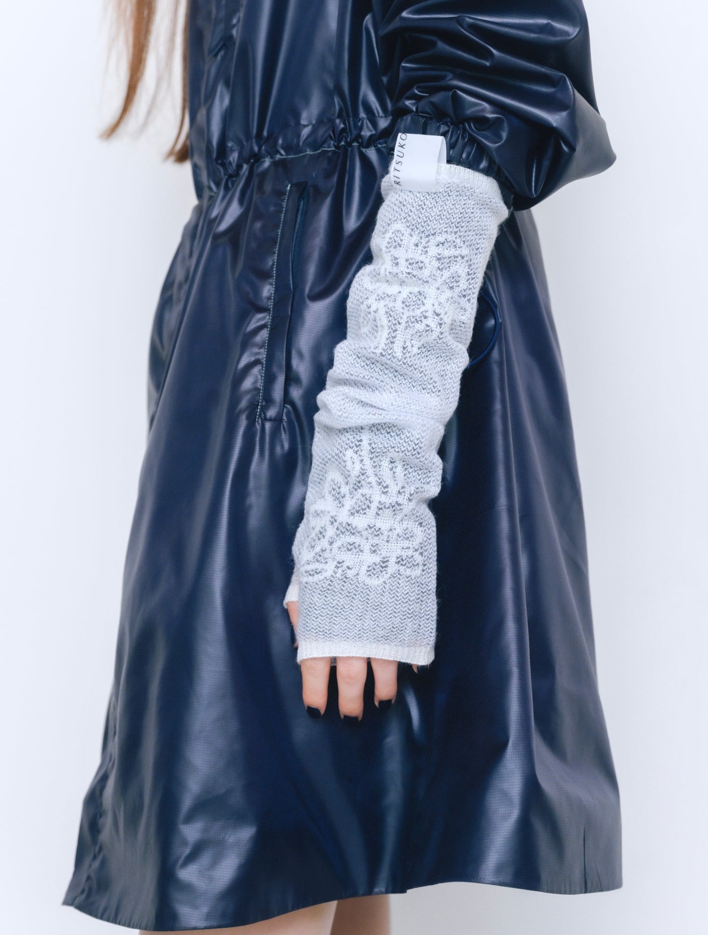 ▪️A line rain coat (plain)