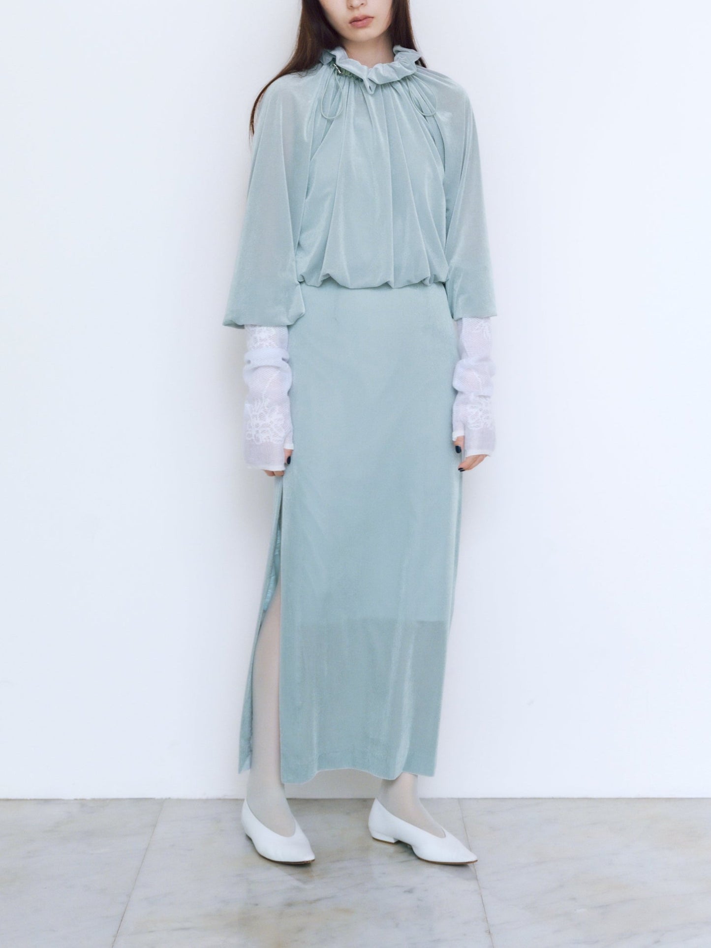 〔plain〕Sheer velour slit skirt