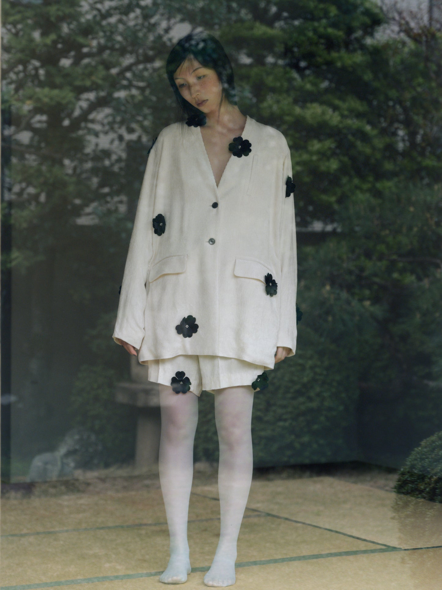 【Last one】〔rich〕Black flower collarless jacket