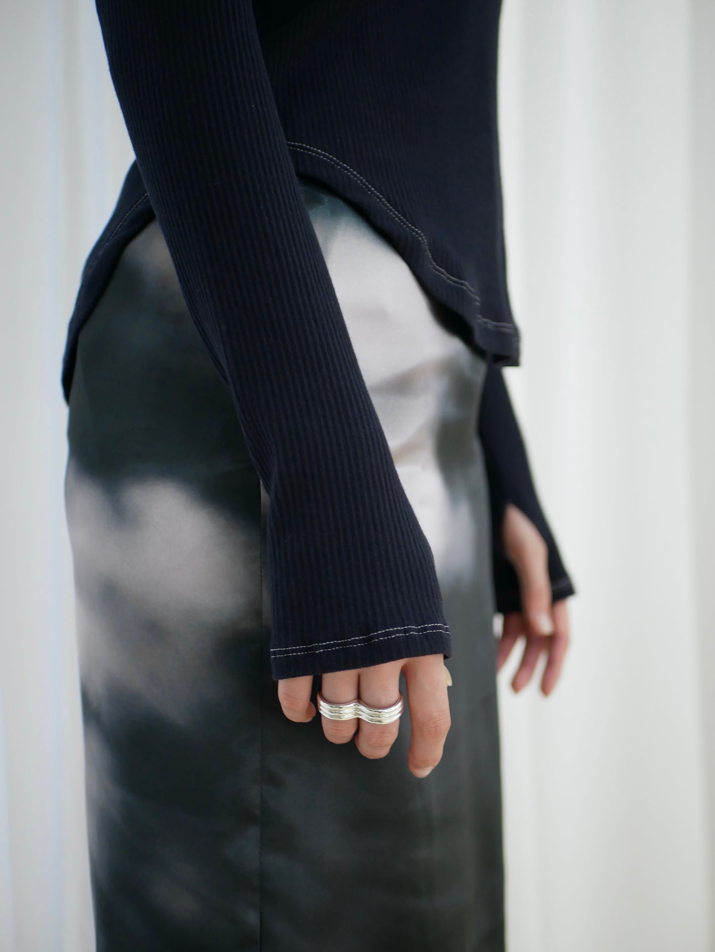〔small article〕Arch double ring「指の上に小さなプロダクト」