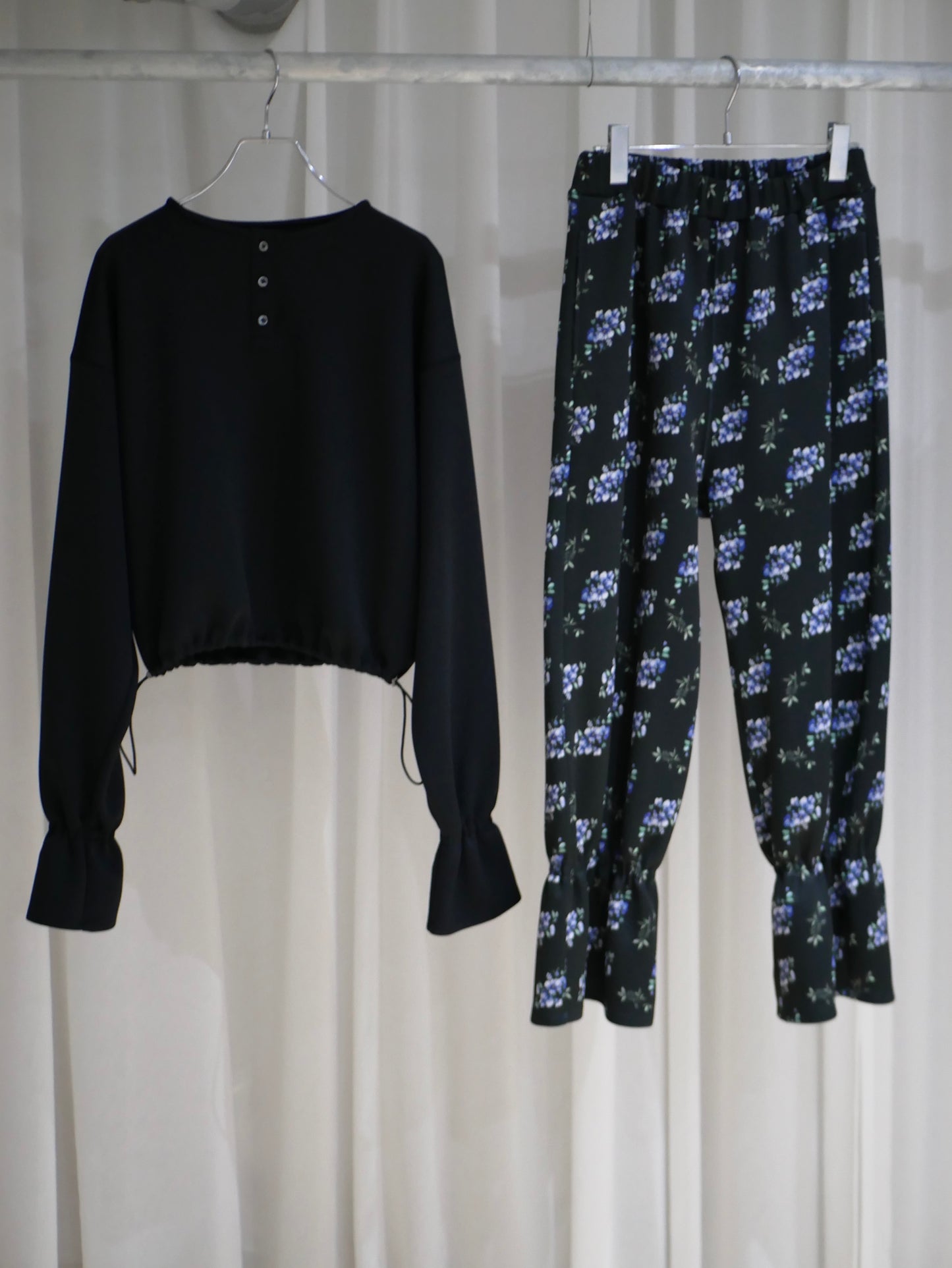 〔louise〕 Louise flare hem pants・Flower