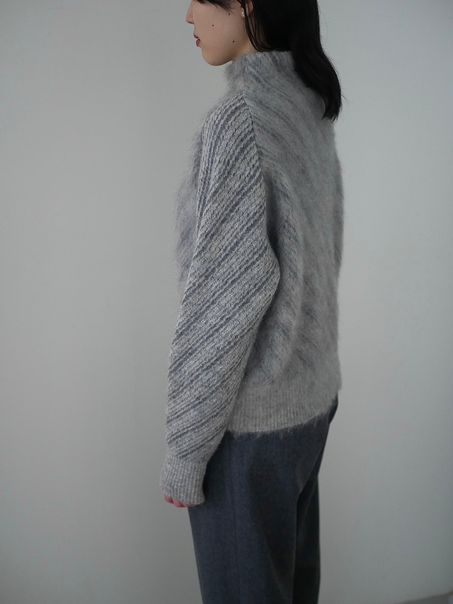 〔rich〕Mohair knit pullover〔Hair〕「静けさの中で揺れる白の記憶」