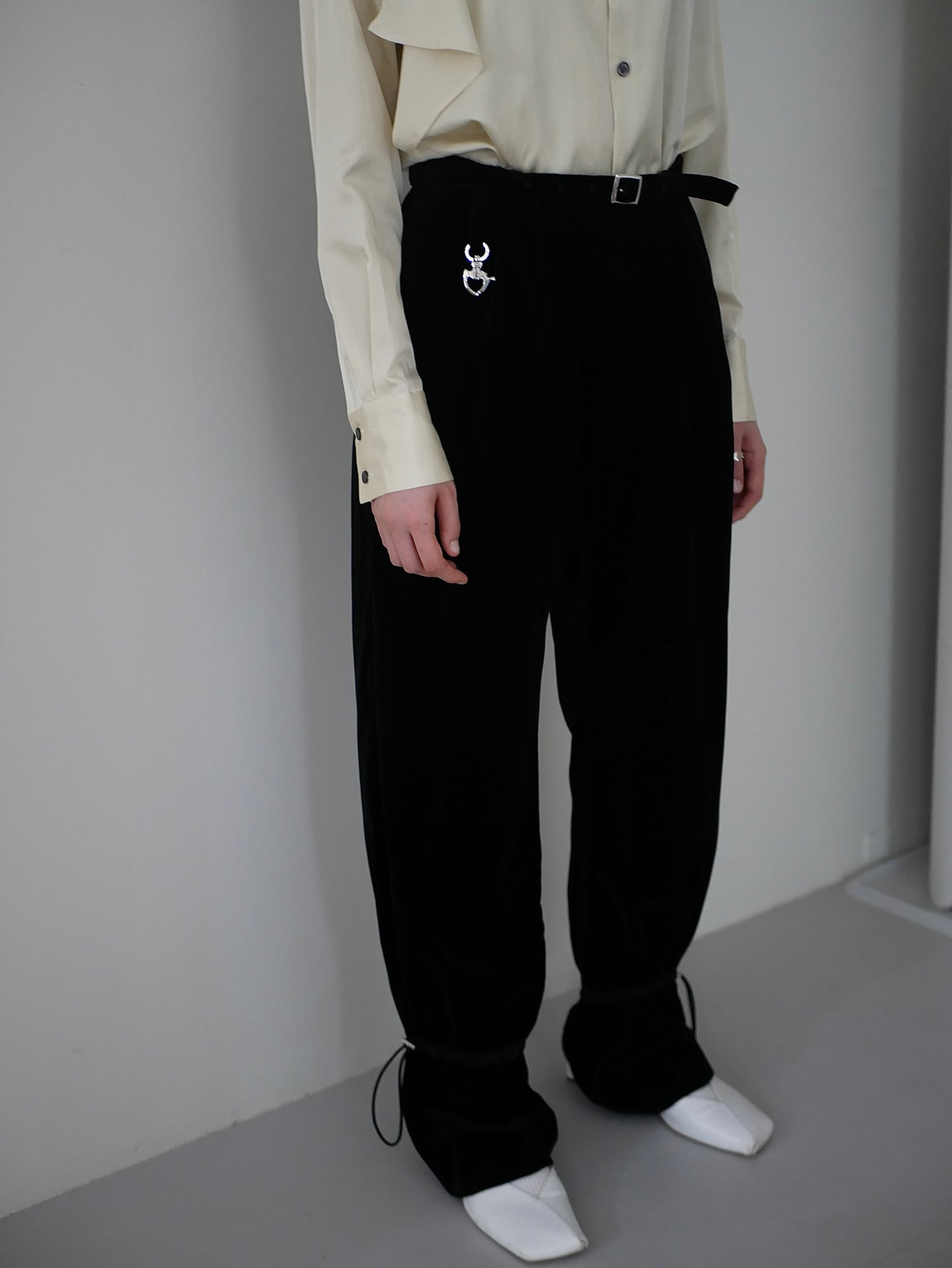 【Last one】〔rich〕 Silver hook & shirring pants