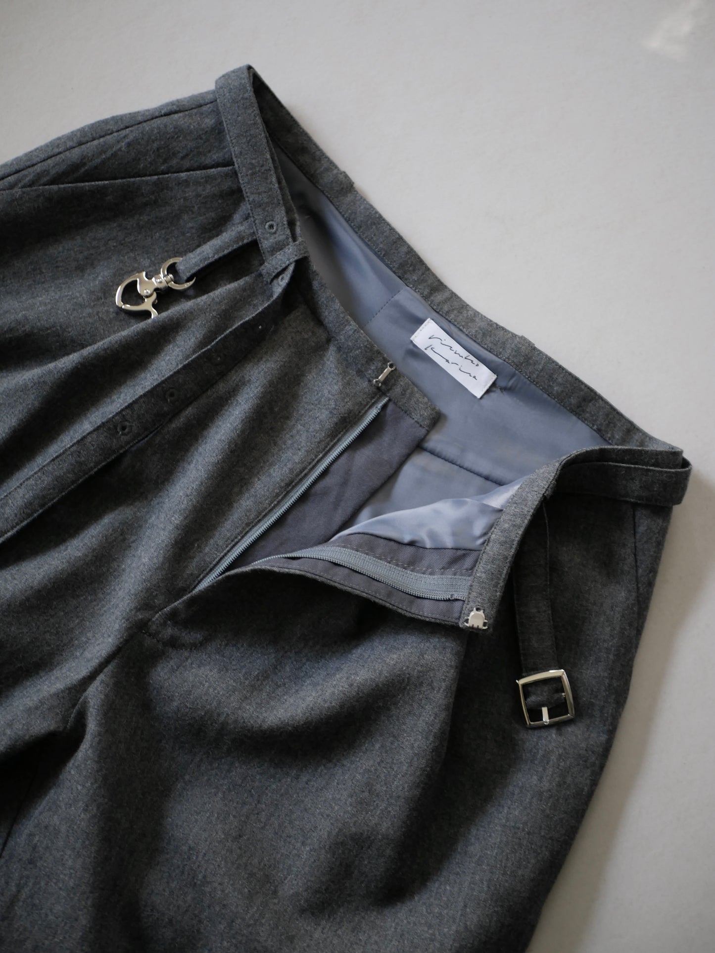 【Last one】〔rich〕 Silver hook & shirring pants「静かな主張を足元に」