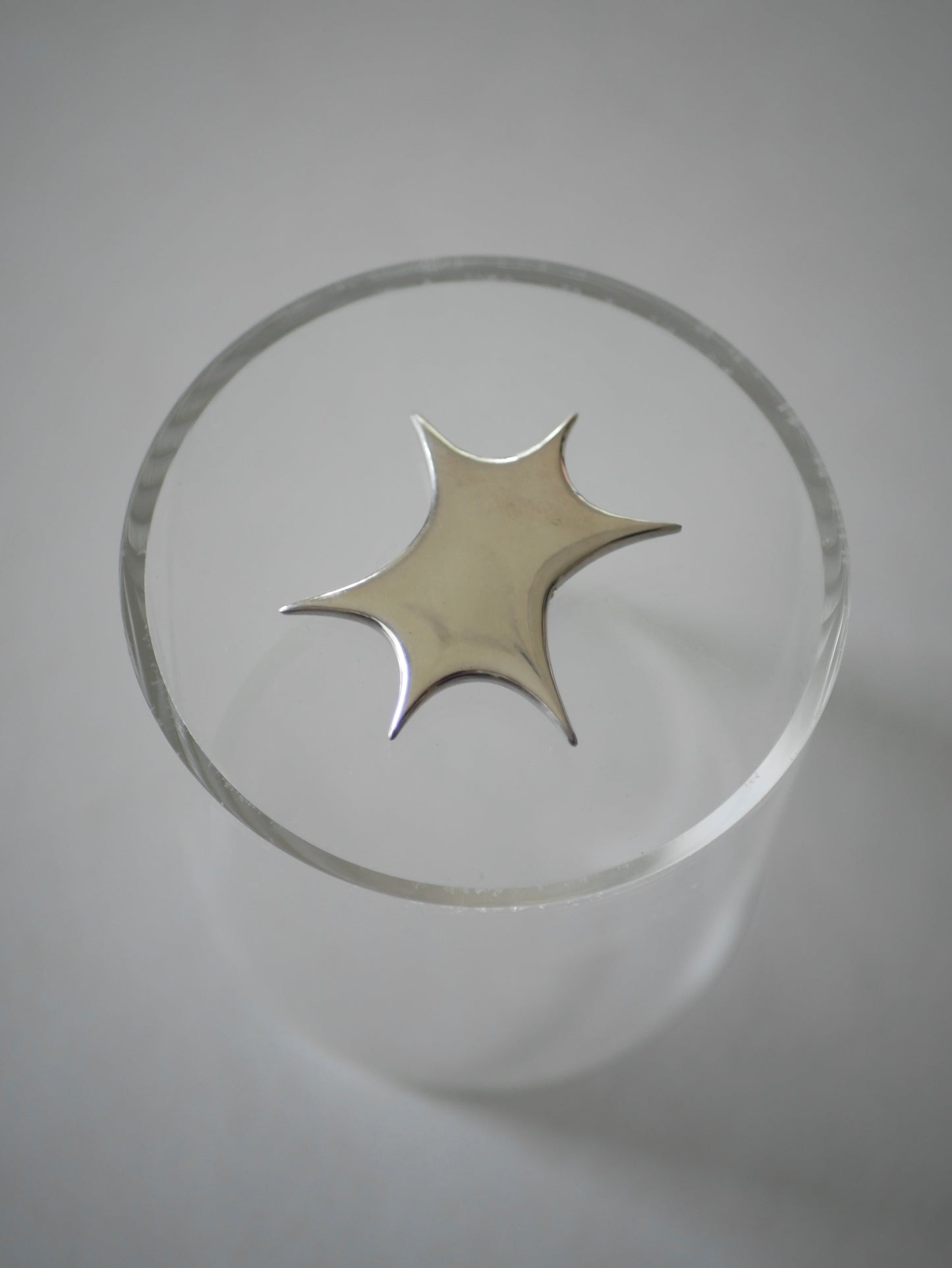 【〜8/31迄受付】 Scoop light brooch 〔small article〕【受注生産】「すくい取った光の断片」
