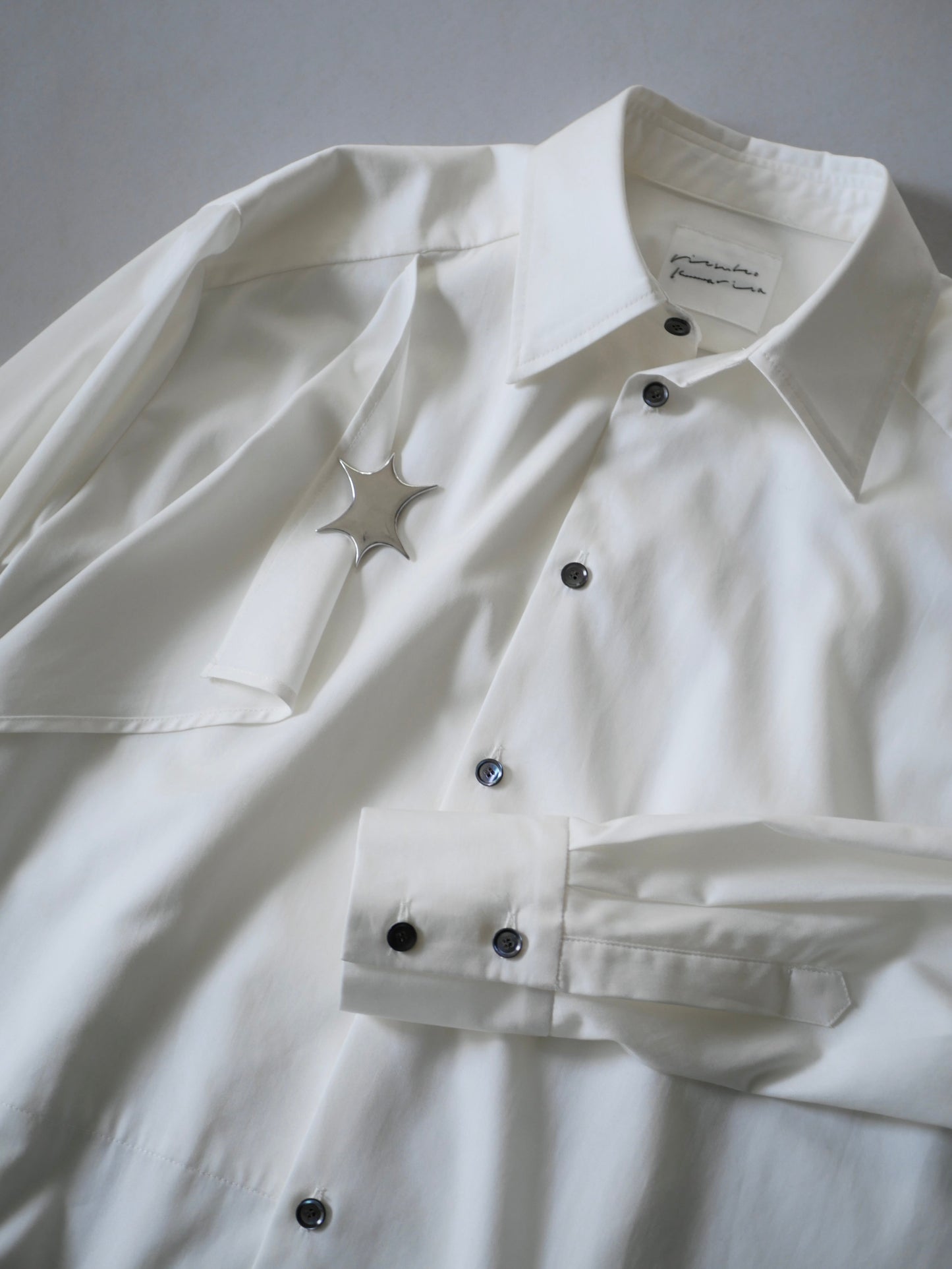 【〜8/31迄受付】 Scoop light brooch 〔small article〕【受注生産】「すくい取った光の断片」