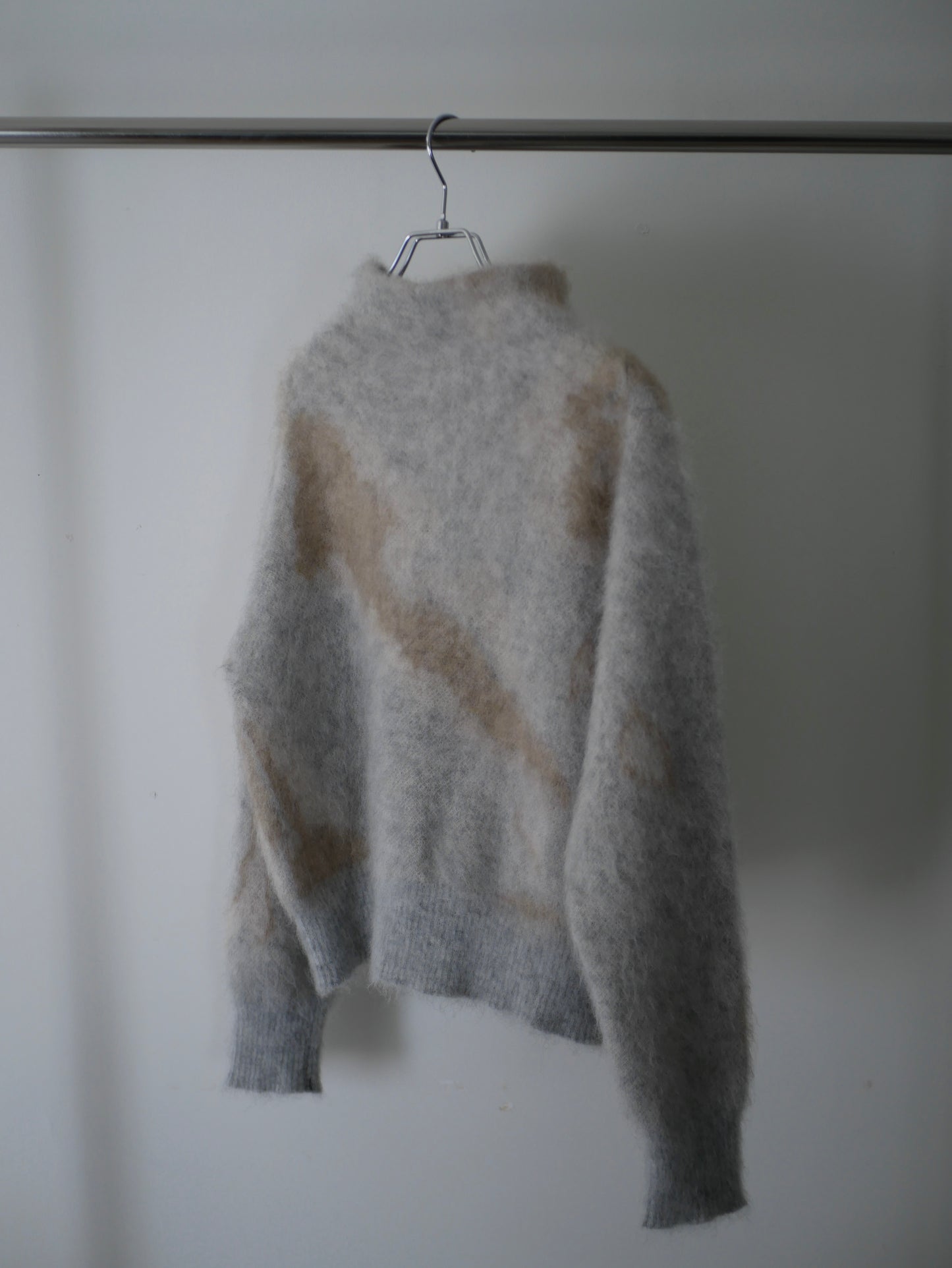 〔rich〕Mohair knit pullover〔Horse〕「ぼんやりと、美しく存在する」