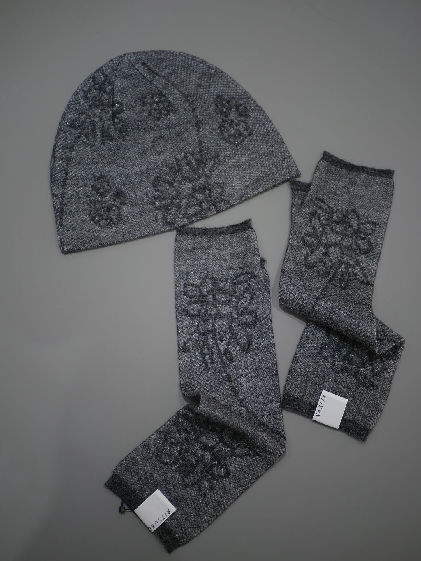 〔rich〕Flower lame globe「軽やかに重ねる、花とラメ」