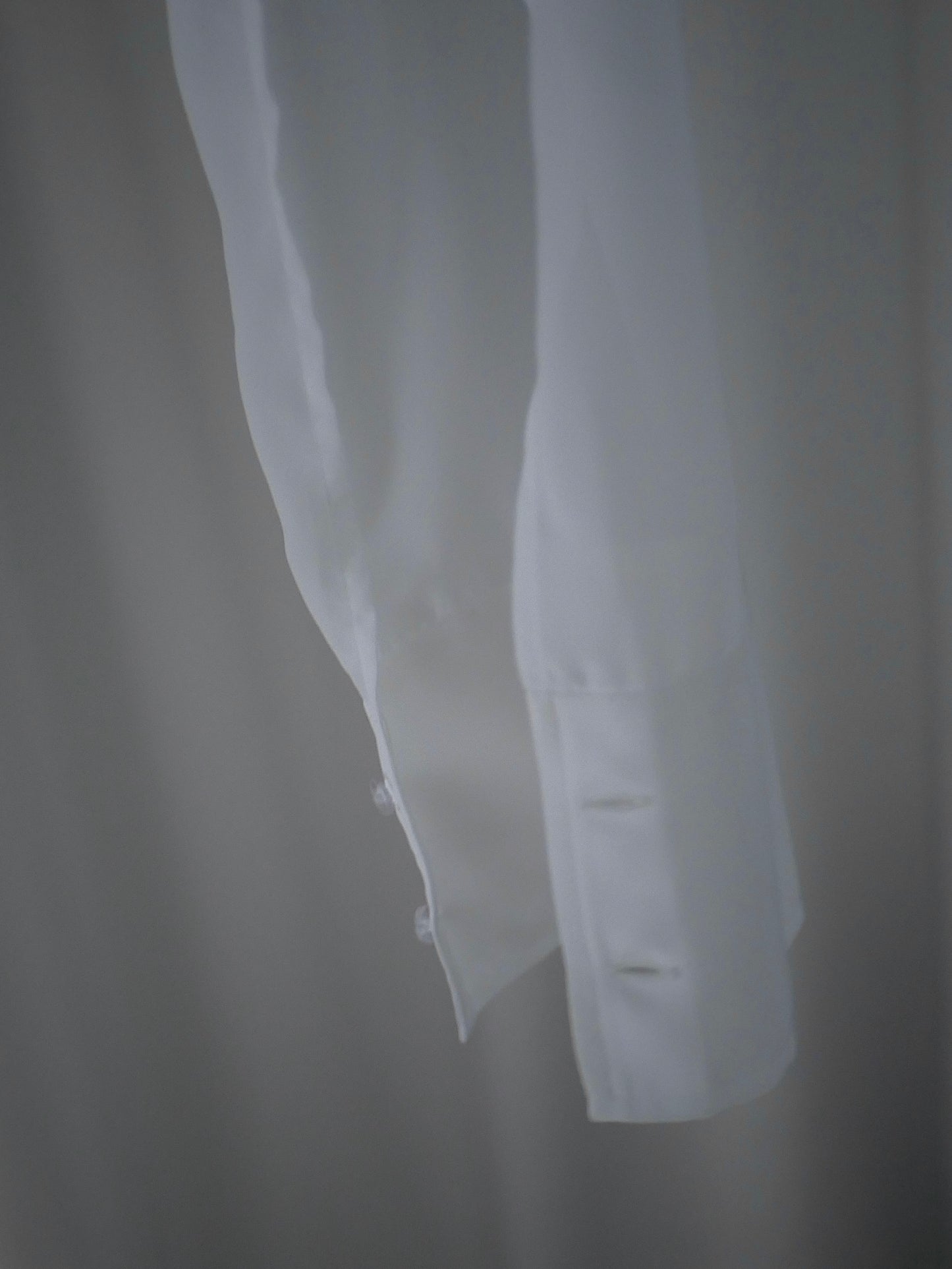 〔plain〕Arm cape tops〔cover〕「肌を透かす軽やかさ」