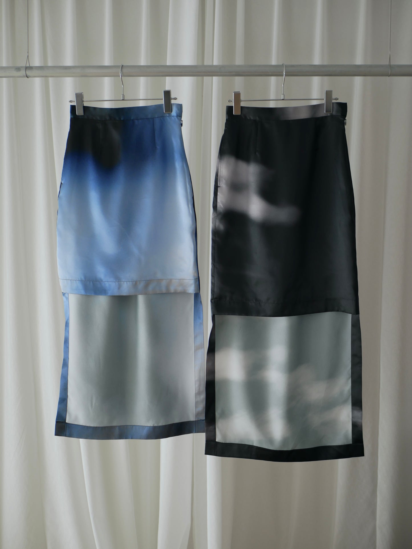 〔rich〕Dripping tight skirt (Print)「光をすべらせ、輪郭を遊ぶ」