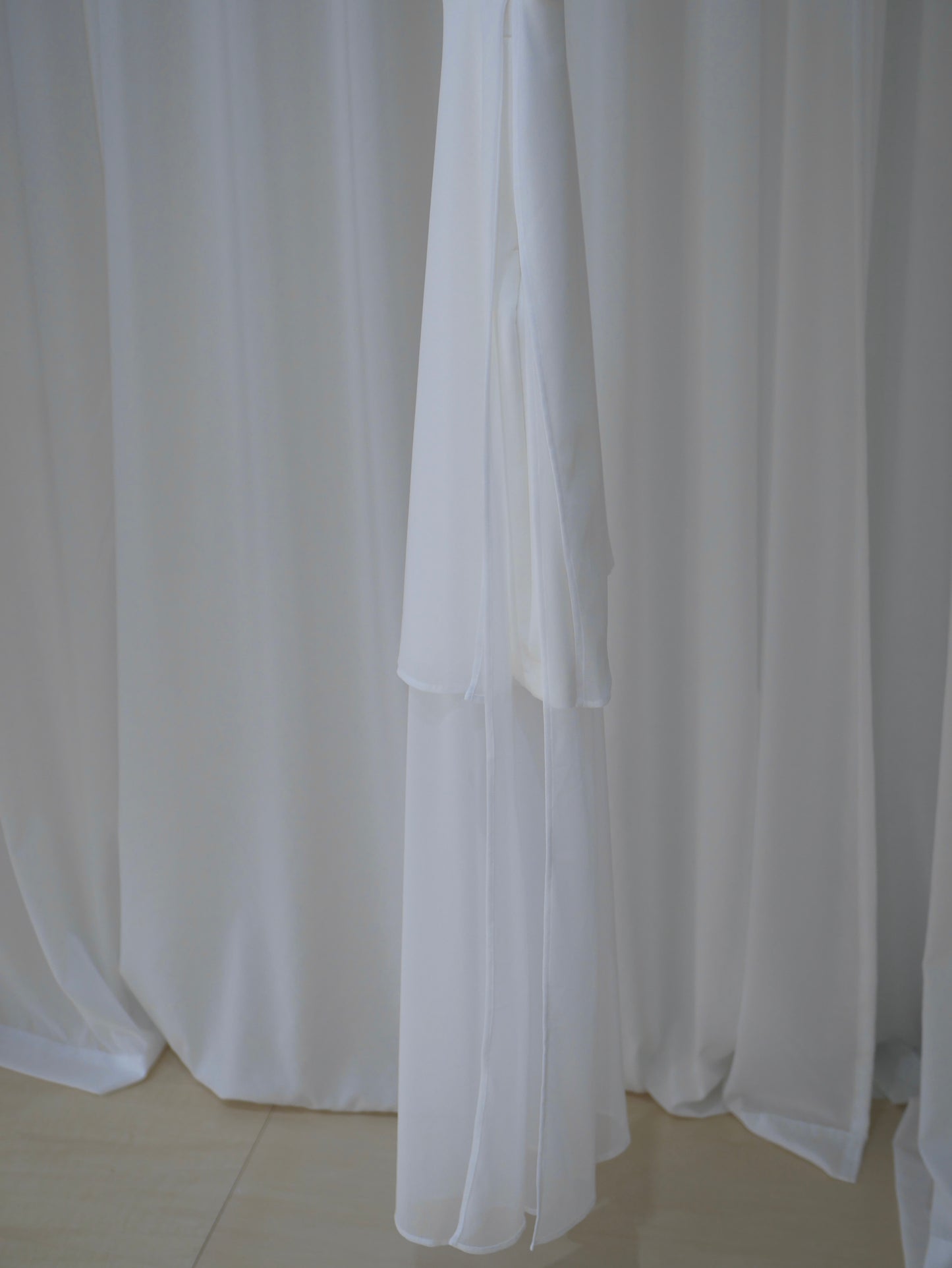〔plain〕Sheer half jump suit「透ける余韻、重ねる静寂」