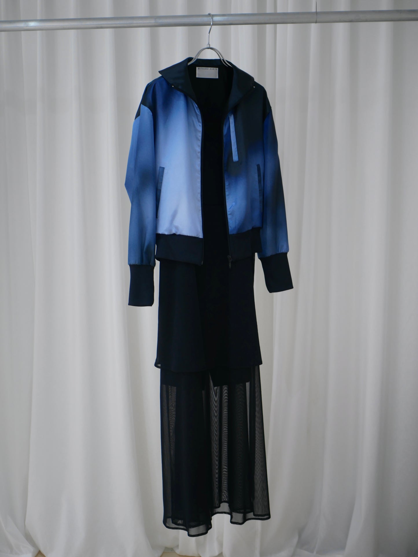 〔plain〕Sheer half jump suit「透ける余韻、重ねる静寂」