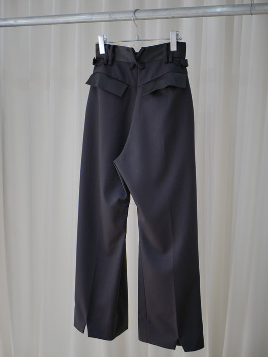 【Last one】〔plain〕Satin tuck slacks・Purple gray「端正な静けさを装う」