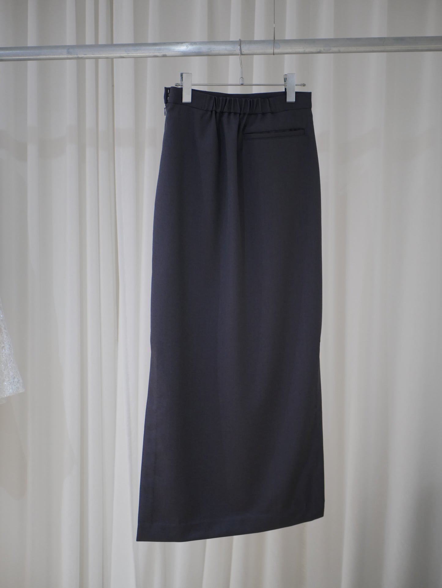 〔plain〕Dripping tight skirt (Wool)「素のままを品よく尖らせる」