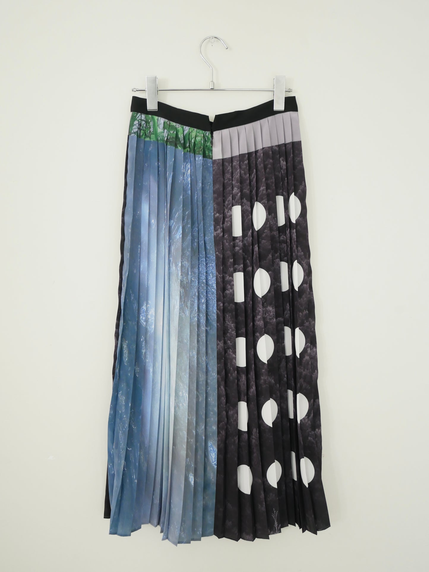 〔rich〕Collage print pleats skirt「断片の中をすべる風」