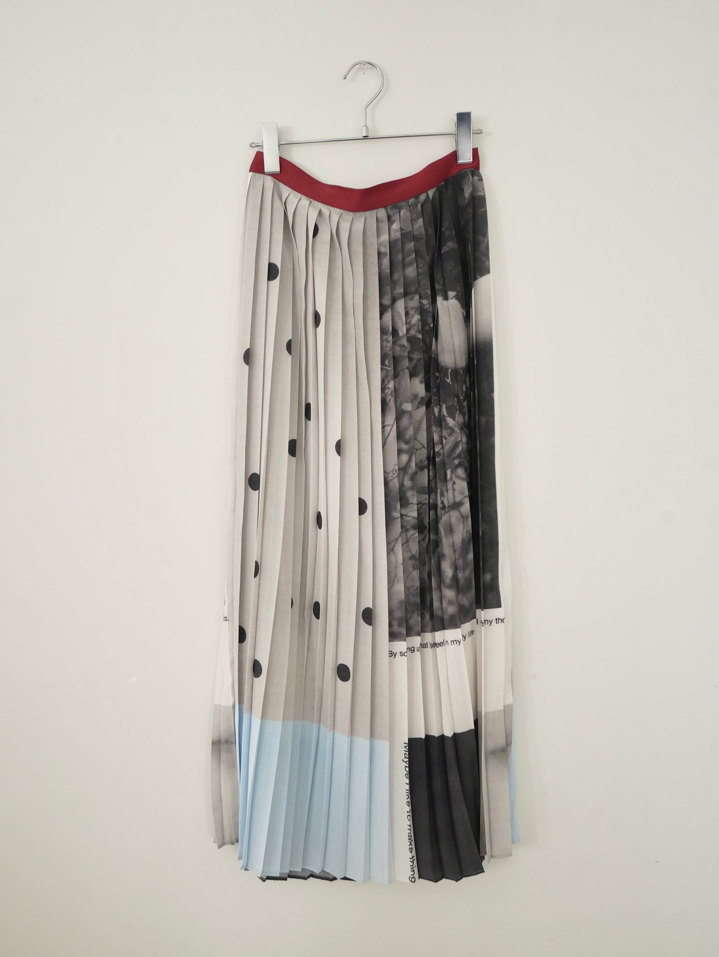 〔rich〕Collage print pleats skirt「断片の中をすべる風」