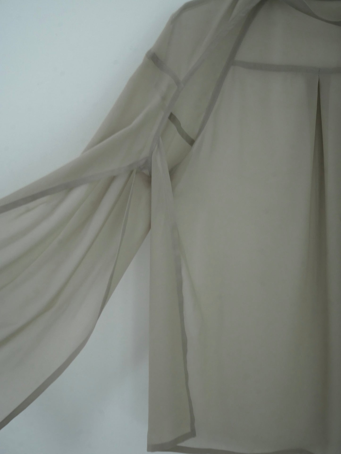 〔plain〕Arm cape tops