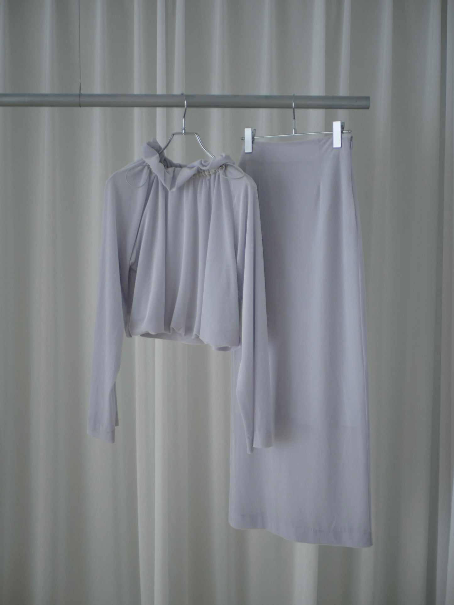 〔plain〕Sheer velour slit skirt