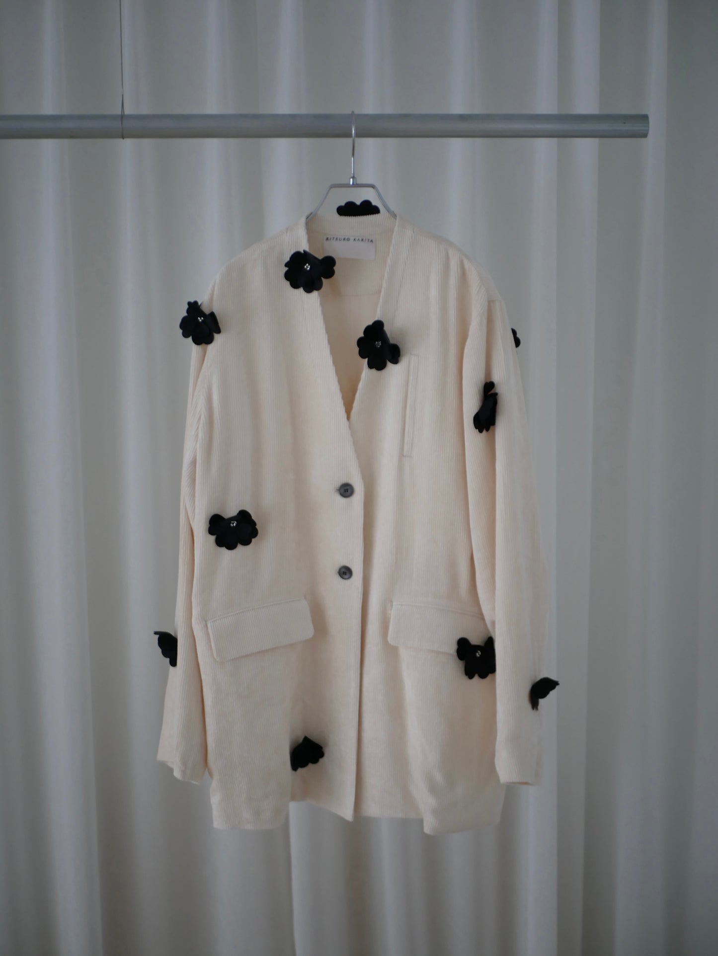 【Last one】〔rich〕Black flower collarless jacket
