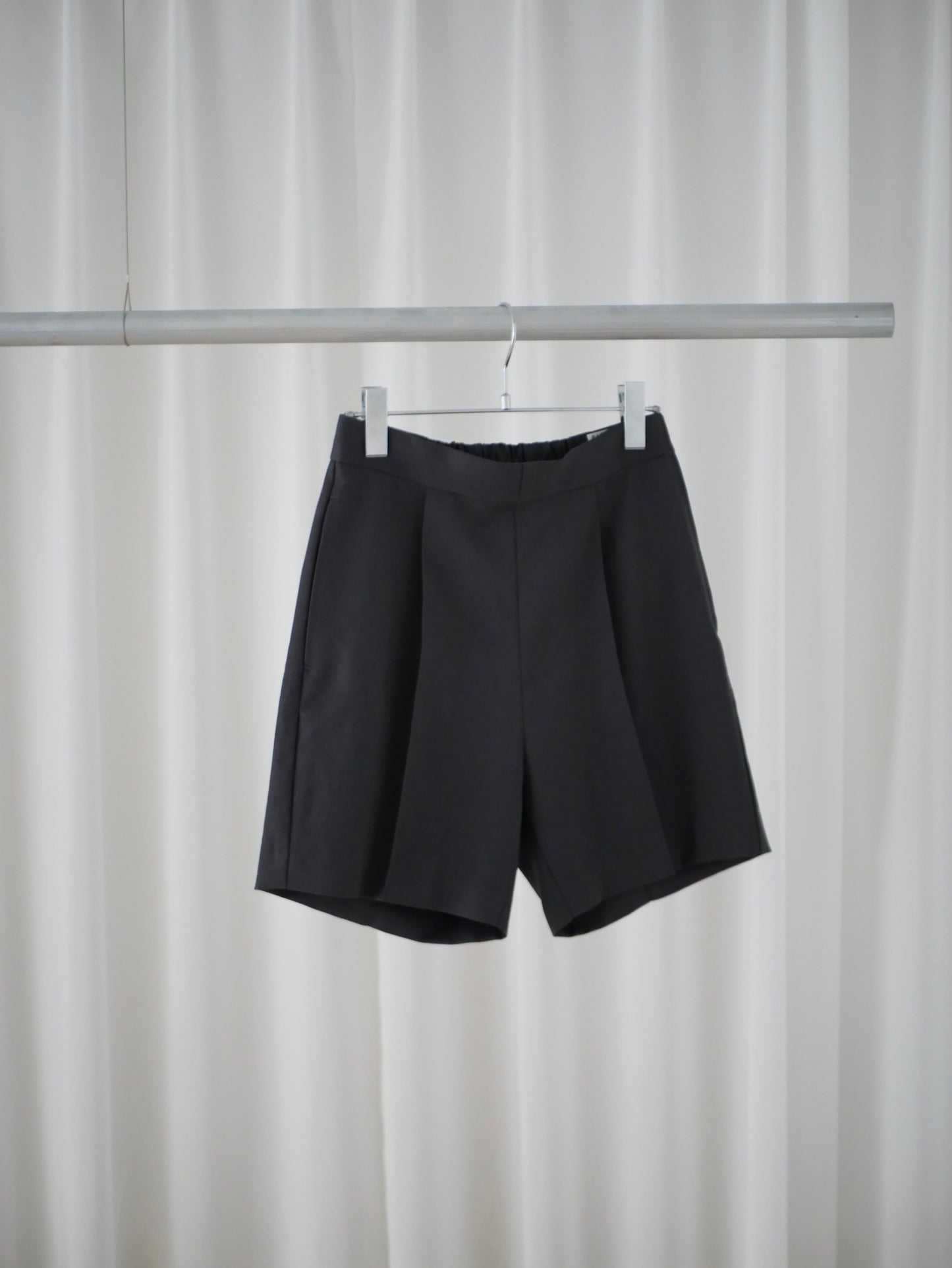 〔plain〕Plain short pants