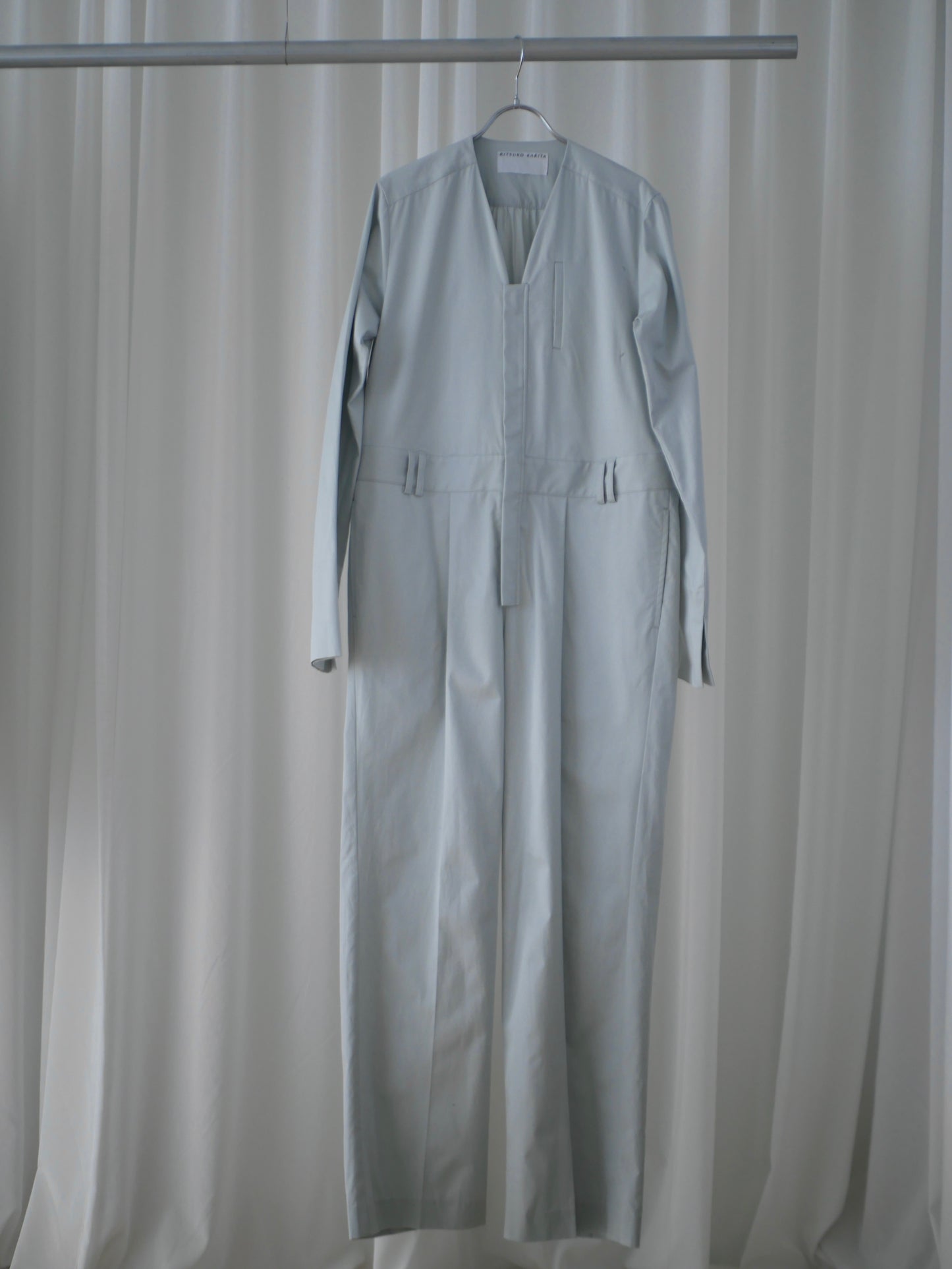 〔plain〕Plain V neck jump suits