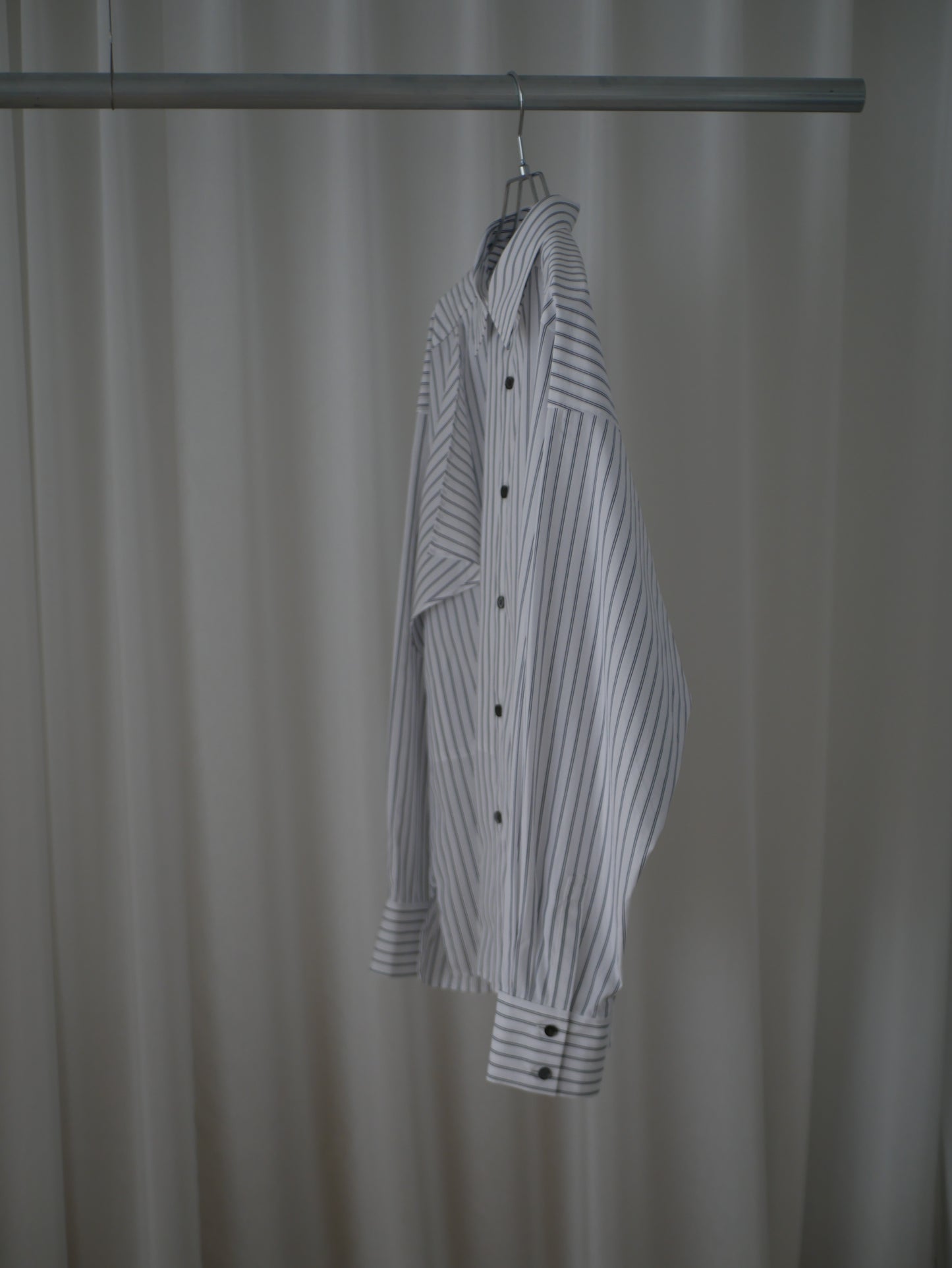 〔plain〕Drooping box shirts・unisex