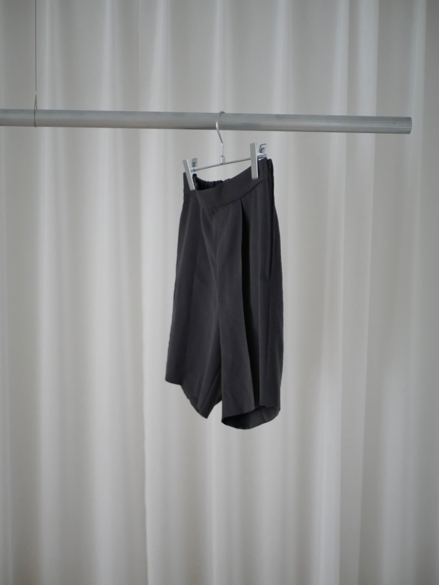 〔plain〕Plain short pants