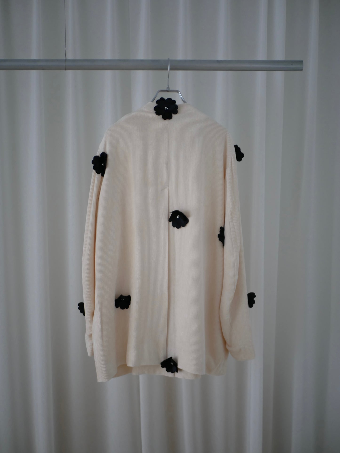 【Last one】〔rich〕Black flower collarless jacket