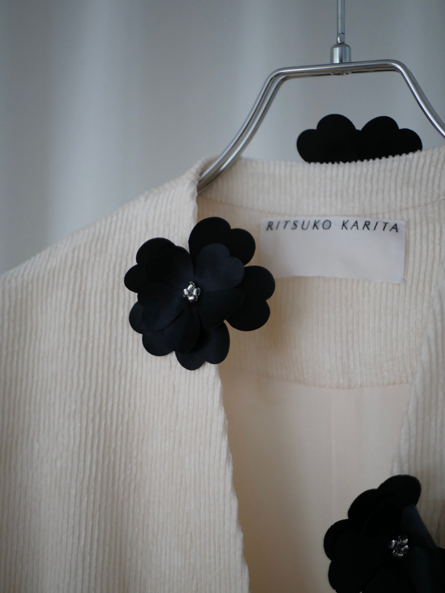 【Last one】〔rich〕Black flower collarless jacket
