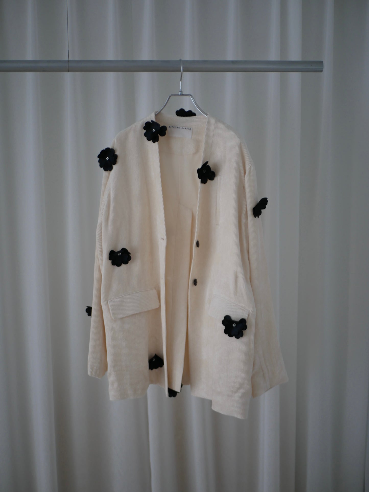【Last one】〔rich〕Black flower collarless jacket