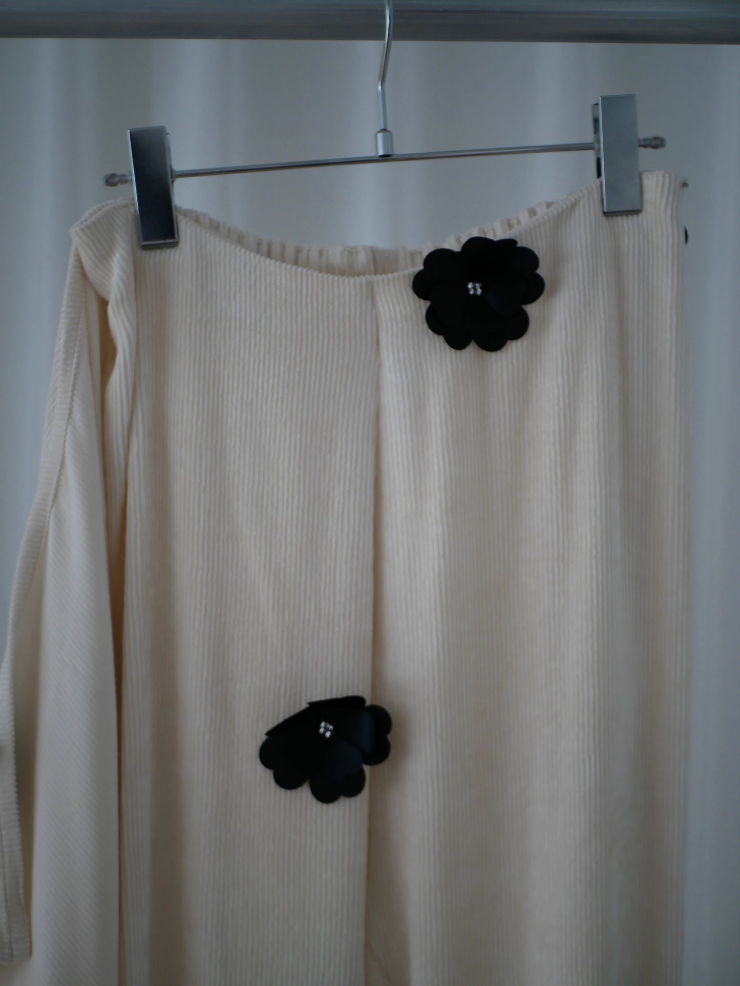 〔rich〕Black flower lap pants