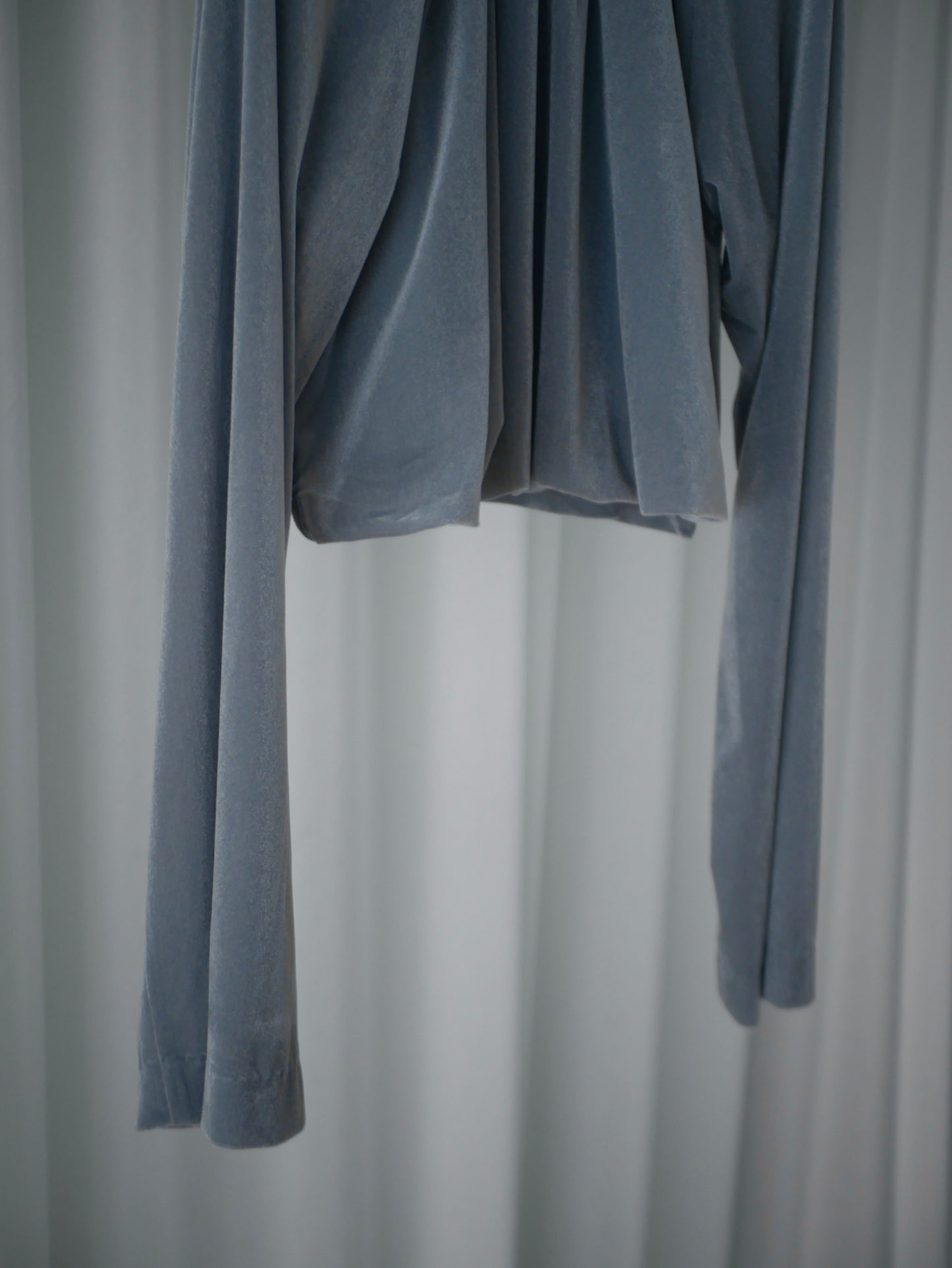 〔plain〕Sheer velour gather tops「とろみと透けで輪郭をぼかす」