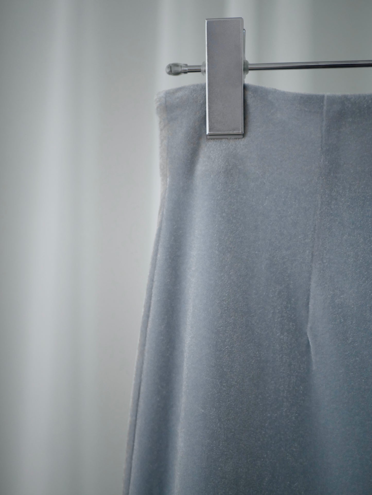 〔plain〕Sheer velour slit skirt