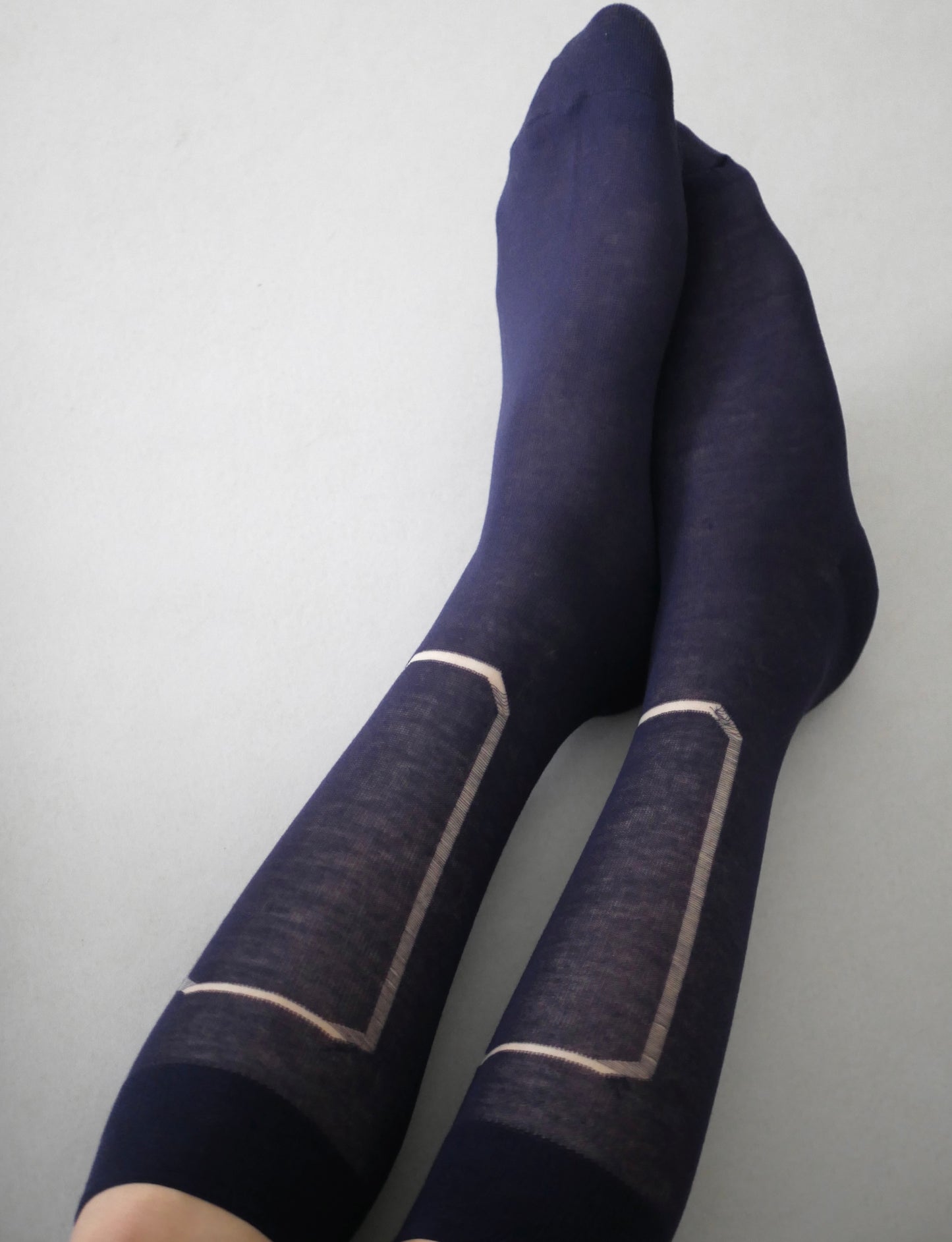 〔plain〕 Frame high socks