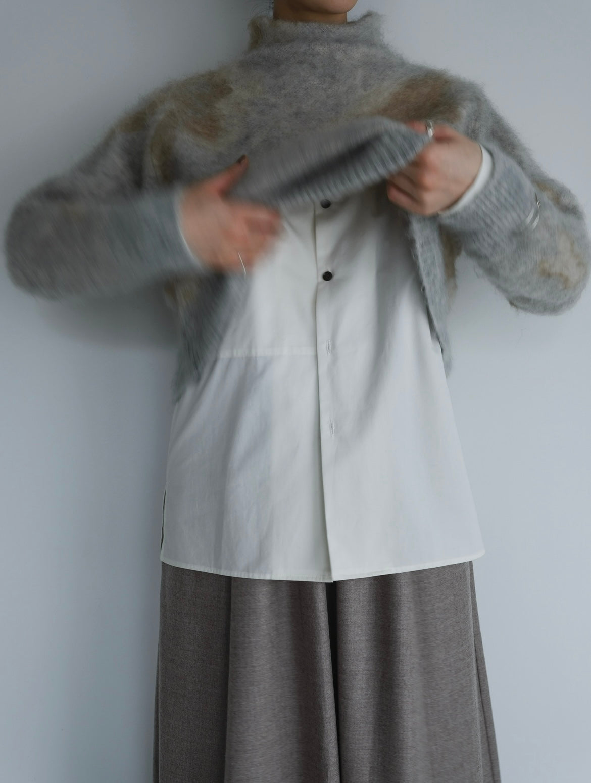 〔rich〕Mohair knit pullover〔Horse〕「ぼんやりと、美しく存在する」