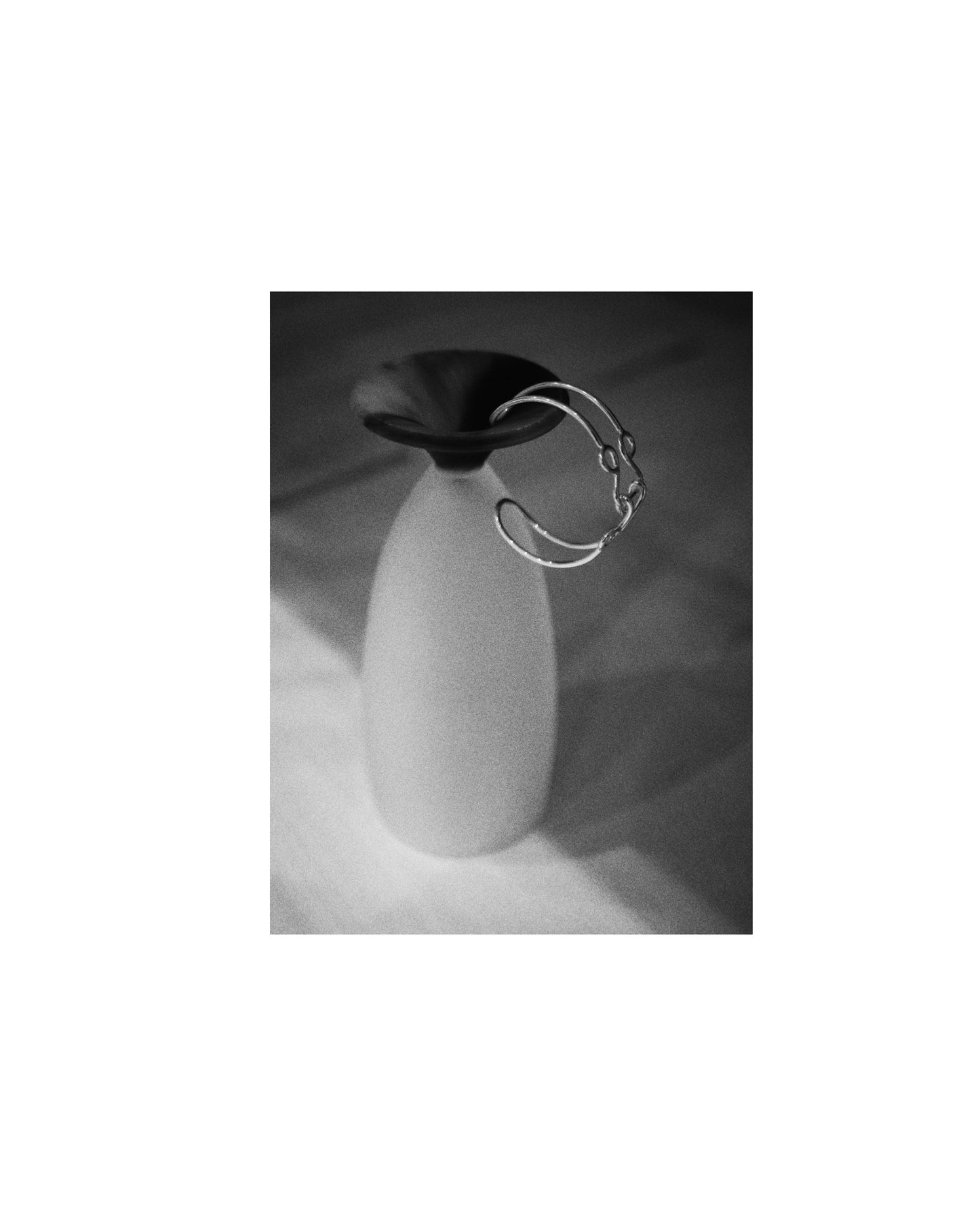 [Last one] [small article] Silver Hook Bangle "Defining a hook as jewelry"