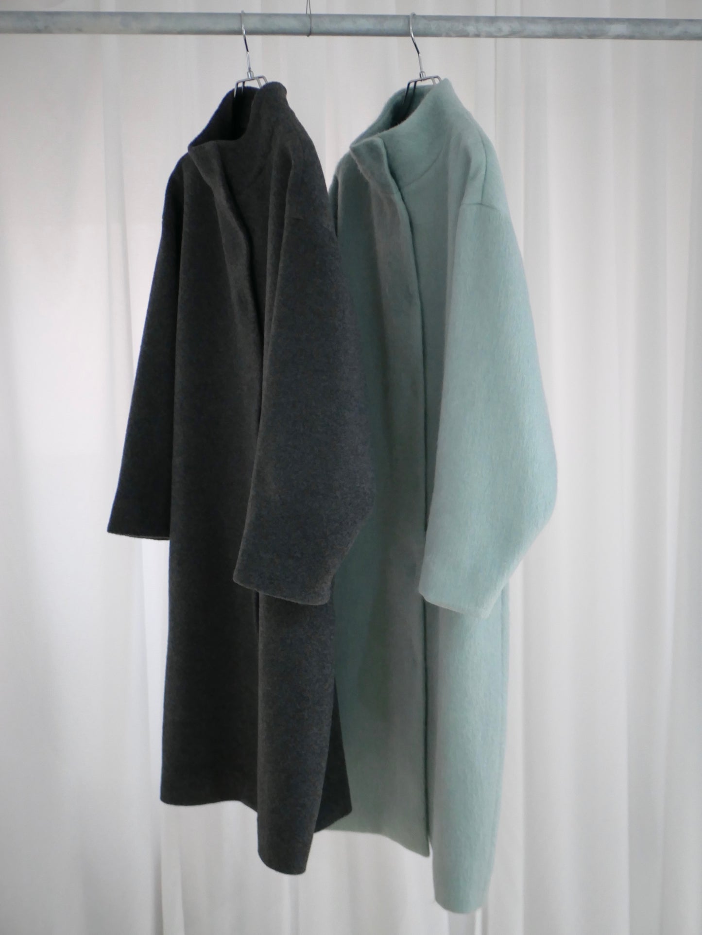 〔plain〕Plain cocoon coat