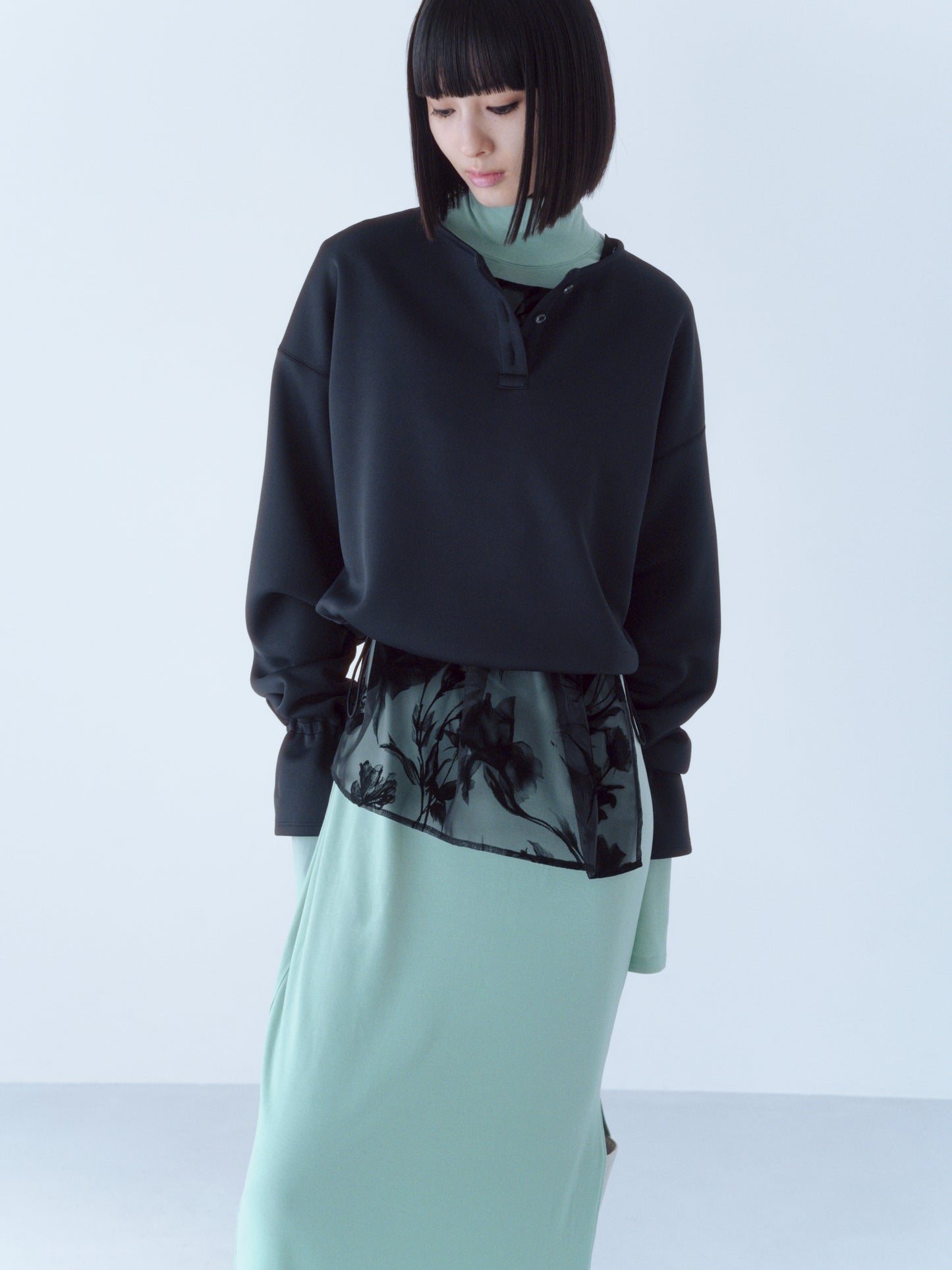 5B.〔内金50％支払い〕Louise flare pullover〔louise〕【受注販売】Black