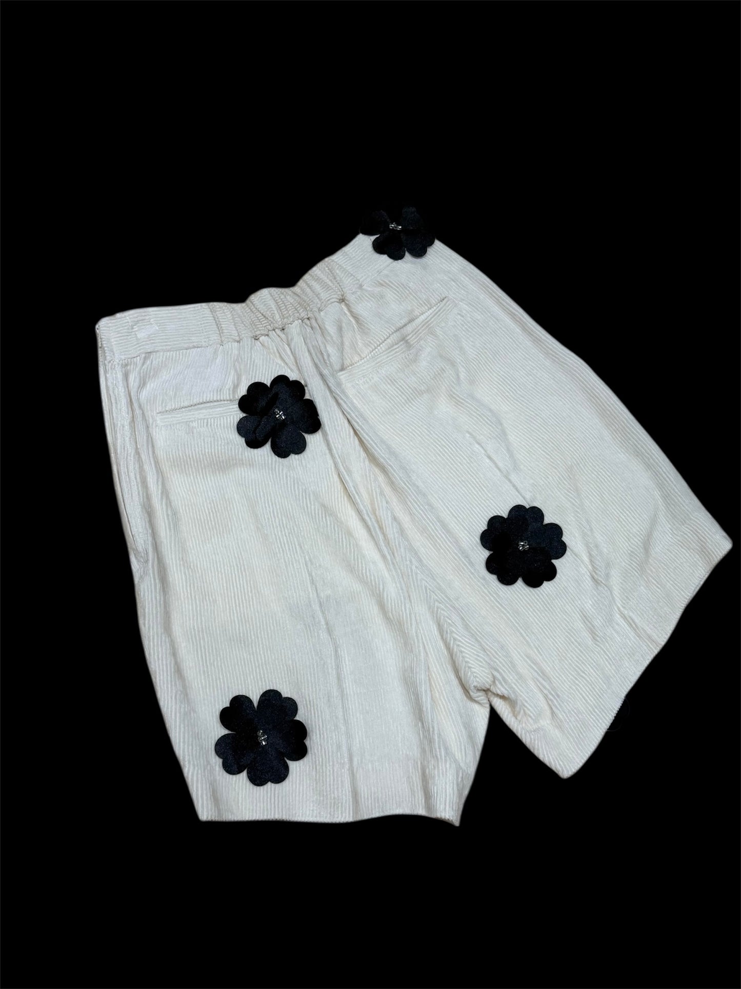 [rich] Black flower short pants "Lightly blooming black margins"