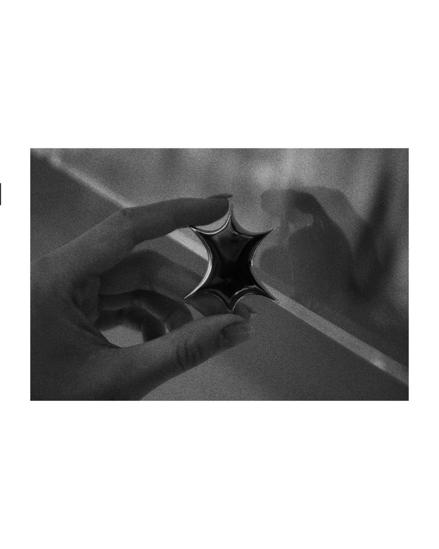 〔small article〕 Scoop light brooch「すくい取った光の断片」