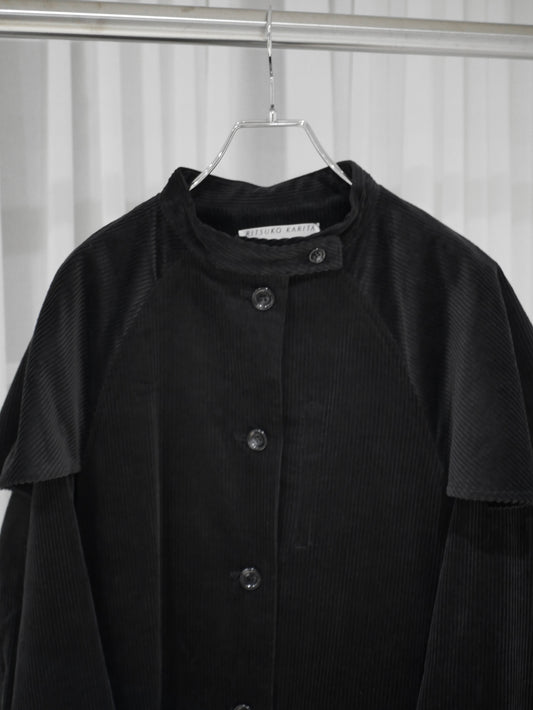 [Last one] [rich] Boyish flare coat in corduroy. "A shadowy presence."