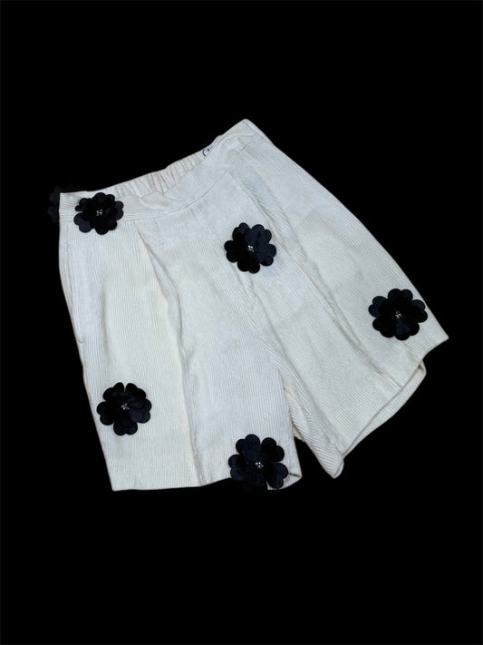 [rich] Black flower short pants "Lightly blooming black margins"