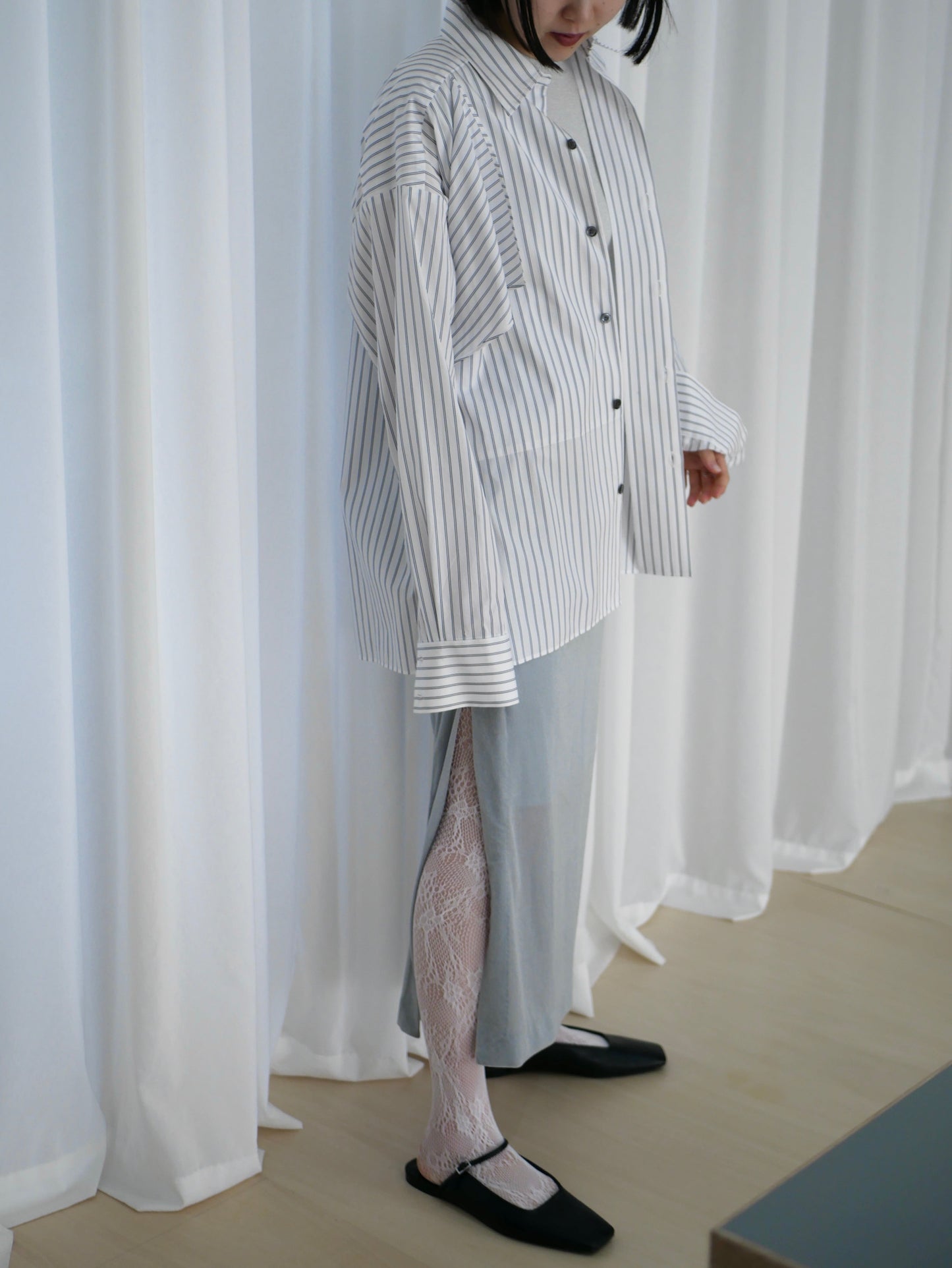 〔plain〕Sheer velour slit skirt「足元に静かな余白」