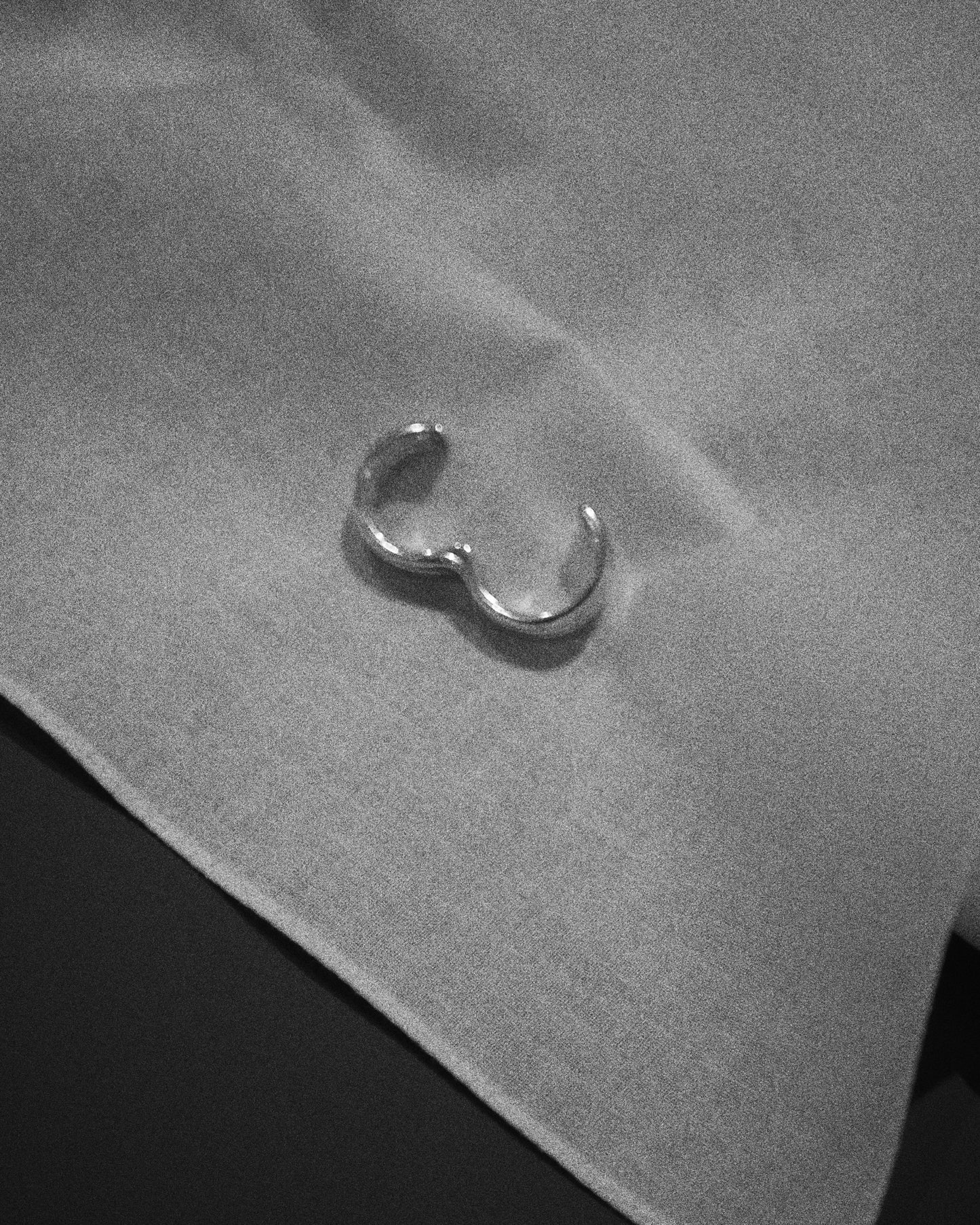 [Made to order - orders accepted until December 31st] [Small article] Arch double ring "A small product on your finger"