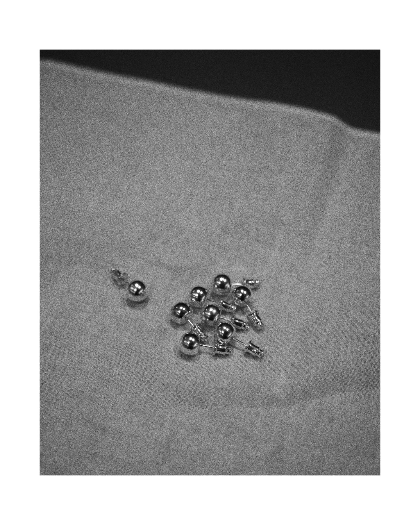 [Last one] [small article] Alazan piercing (2 pieces) "Add another layer of serenity"