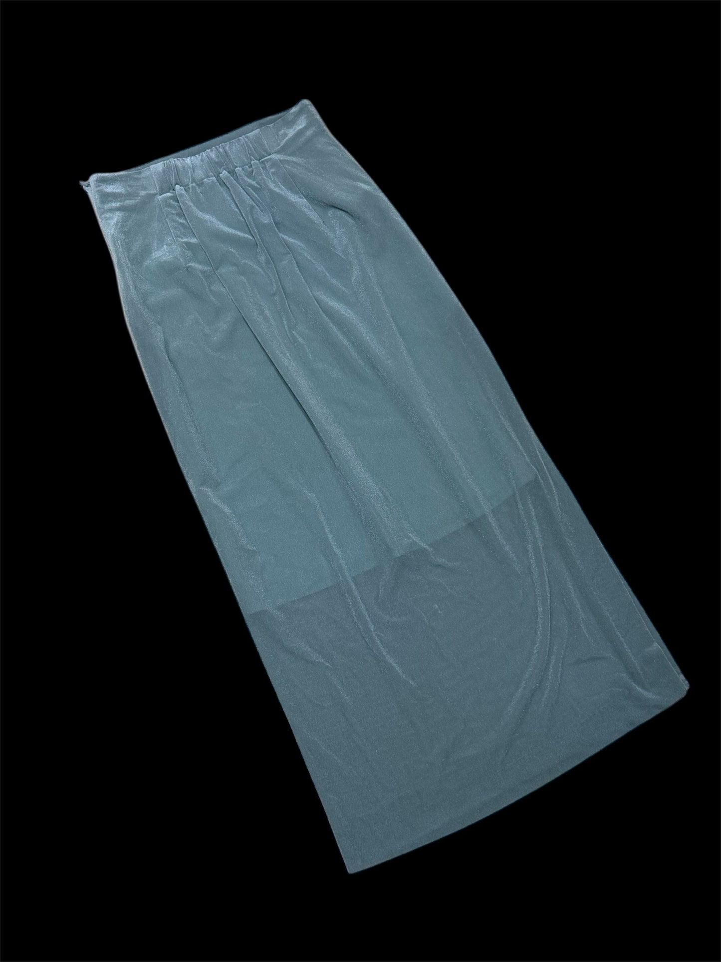 〔plain〕Sheer velour slit skirt「足元に静かな余白」