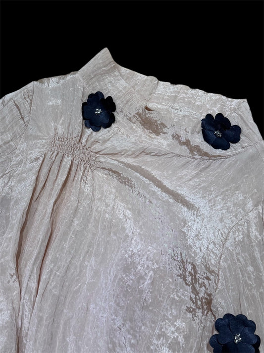 [Last one] [rich] Flower long sleeve tops [One of a kind] "A unique blooming shape"