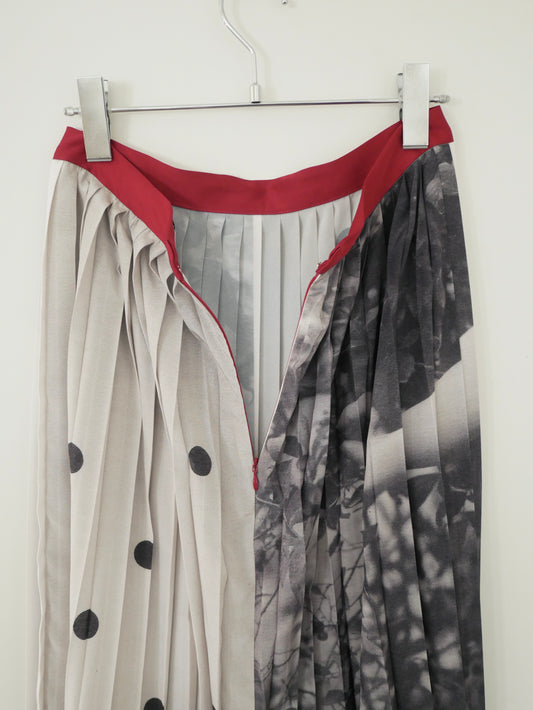 〔rich〕Collage print pleats skirt「断片の中をすべる風」